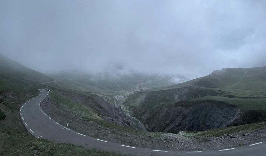 Col du tourmalet 2115m hi-res stock photography and images