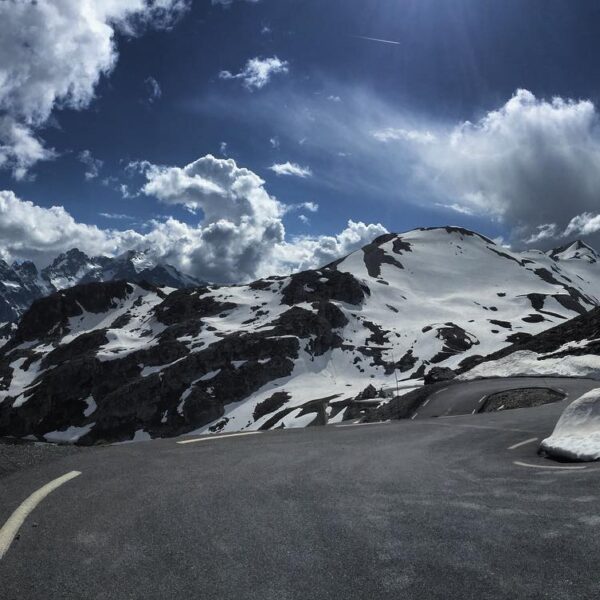 col du galibier cycling